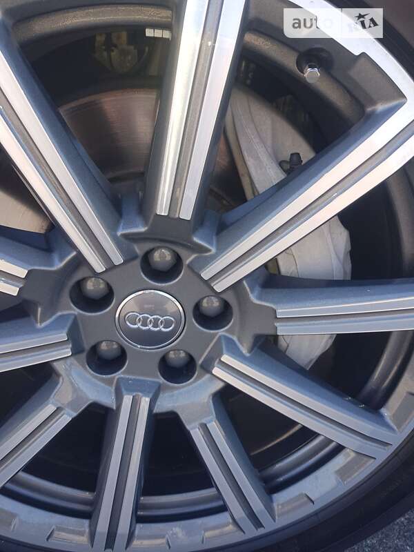 Внедорожник / Кроссовер Audi Q7 2018 в Киеве фото 56 Внедорожник / Кроссовер Audi Q7 2018 в Киеве