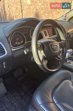 Внедорожник / Кроссовер Audi Q7 2014 в 