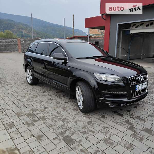 Позашляховик / Кросовер Audi Q7 2010 в Виноградові