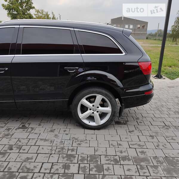 Позашляховик / Кросовер Audi Q7 2010 в Виноградові