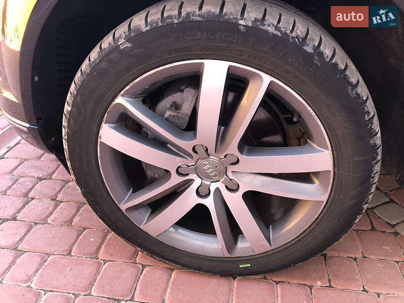 Внедорожник / Кроссовер Audi Q7 2014 в Тернополе