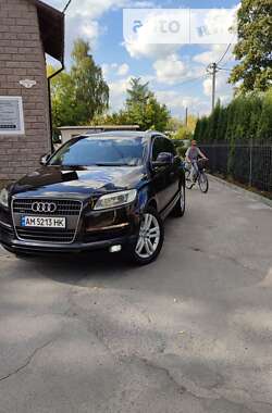 Внедорожник / Кроссовер Audi Q7 2006 в 
