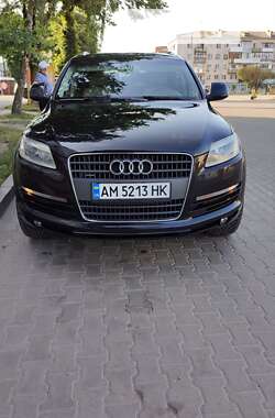 Внедорожник / Кроссовер Audi Q7 2006 в 