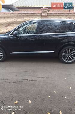 Позашляховик / Кросовер Audi Q7 2017 в Ананьїві