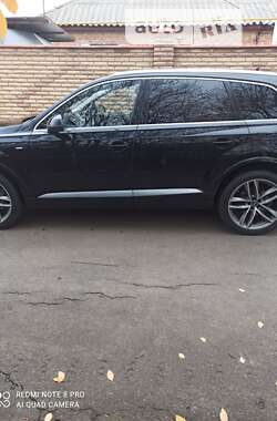 Позашляховик / Кросовер Audi Q7 2017 в Ананьїві