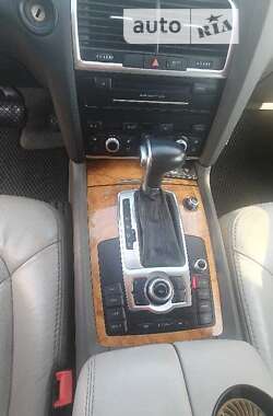 Внедорожник / Кроссовер Audi Q7 2011 в 