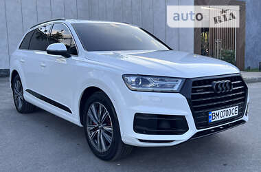 Внедорожник / Кроссовер Audi Q7 2017 в 