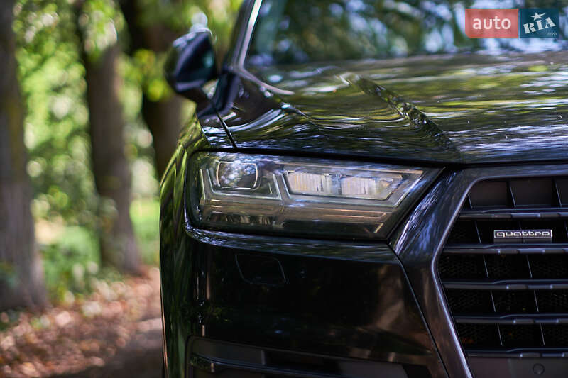 Внедорожник / Кроссовер Audi Q7 2016 в Хмельницком
