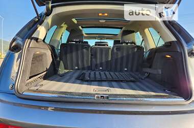Внедорожник / Кроссовер Audi Q7 2014 в 