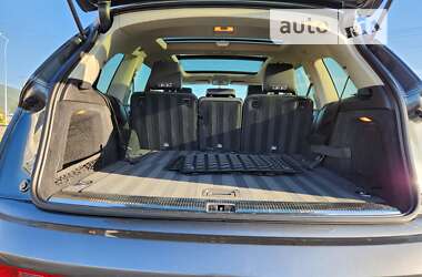 Внедорожник / Кроссовер Audi Q7 2014 в 