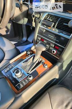 Внедорожник / Кроссовер Audi Q7 2014 в 