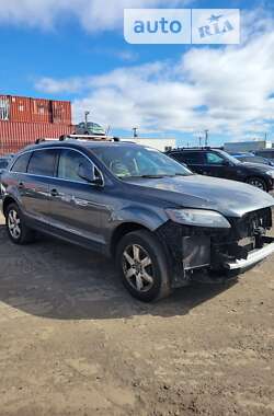 Внедорожник / Кроссовер Audi Q7 2014 в 