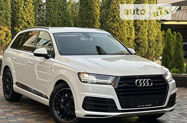 Позашляховик / Кросовер Audi Q7 2017 в Рівному