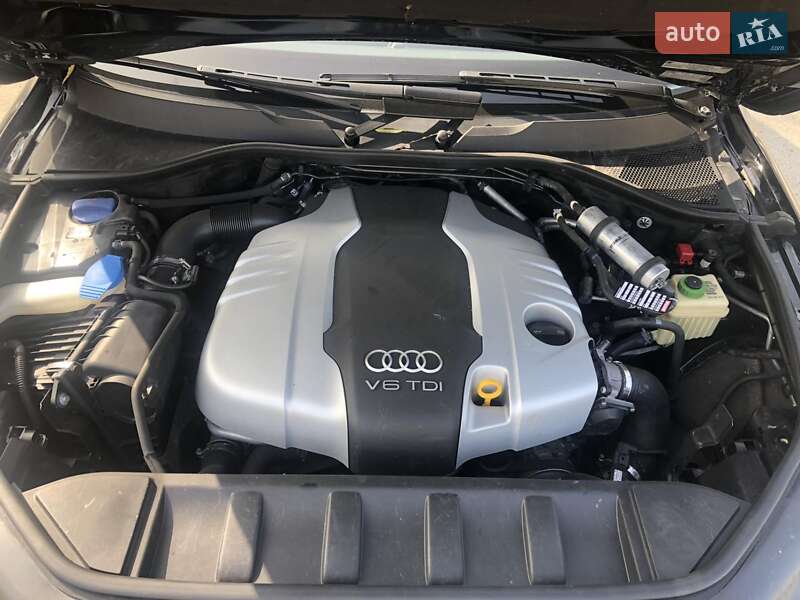 Внедорожник / Кроссовер Audi Q7 2015 в Днепре