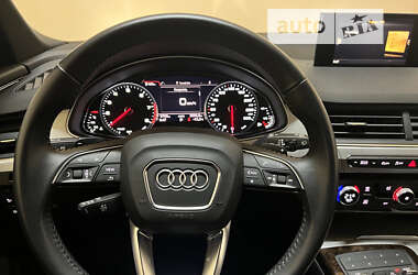 Внедорожник / Кроссовер Audi Q7 2017 в 
