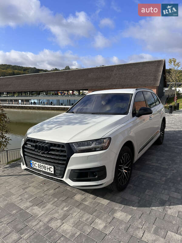Позашляховик / Кросовер Audi Q7 2016 в Львові