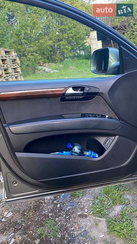 Внедорожник / Кроссовер Audi Q7 2014 в Черновцах