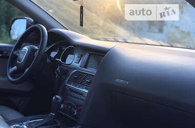 Внедорожник / Кроссовер Audi Q7 2007 в 