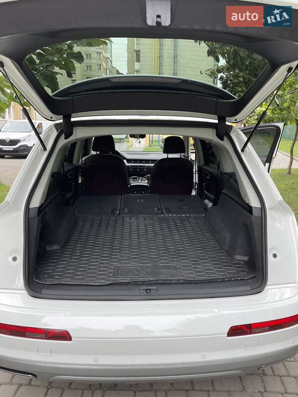 Внедорожник / Кроссовер Audi Q7 2017 в Львове