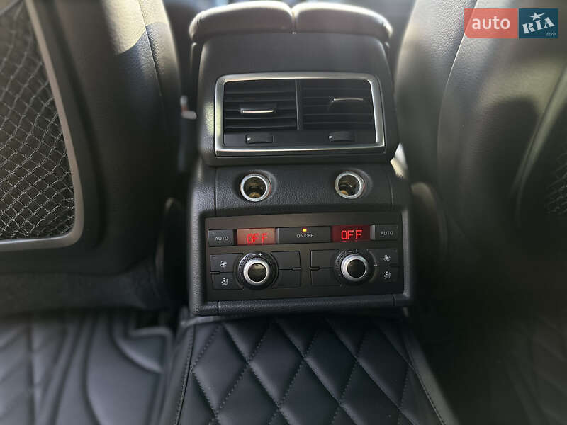 Внедорожник / Кроссовер Audi Q7 2013 в Одессе