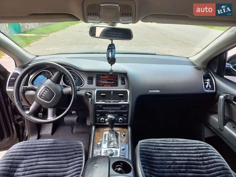 Внедорожник / Кроссовер Audi Q7 2007 в Киеве