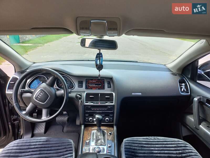 Внедорожник / Кроссовер Audi Q7 2007 в Киеве