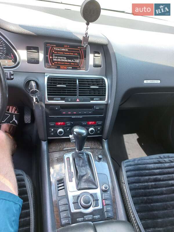 Внедорожник / Кроссовер Audi Q7 2007 в Киеве