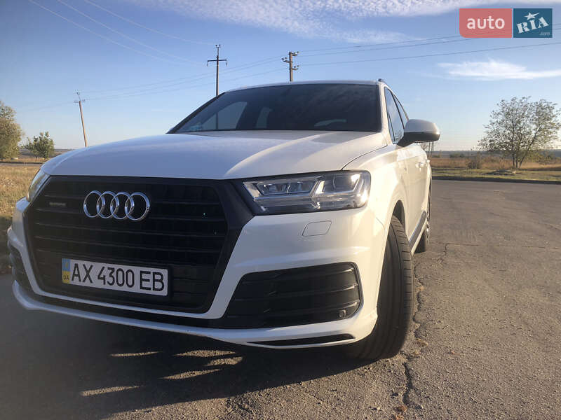 Внедорожник / Кроссовер Audi Q7 2016 в Лозовой