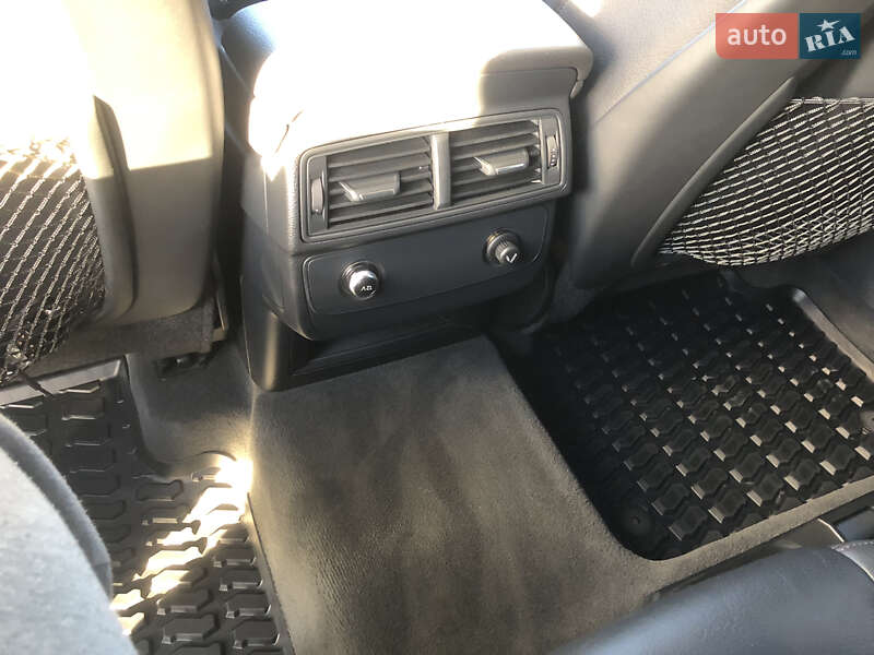 Внедорожник / Кроссовер Audi Q7 2016 в Лозовой