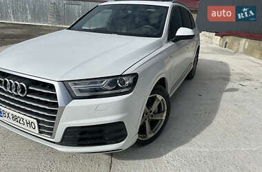 Внедорожник / Кроссовер Audi Q7 2018 в 