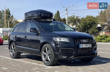 Внедорожник / Кроссовер Audi Q7 2013 в 