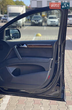 Внедорожник / Кроссовер Audi Q7 2013 в 