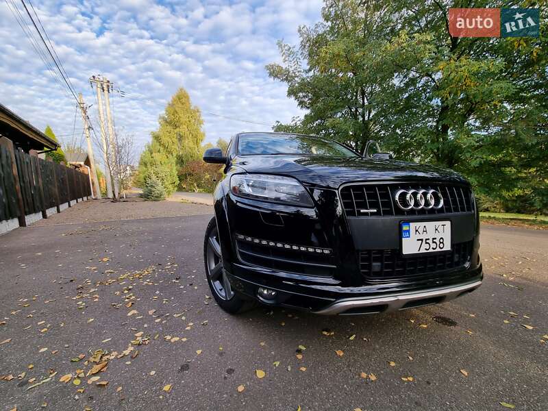 Позашляховик / Кросовер Audi Q7 2015 в Києві