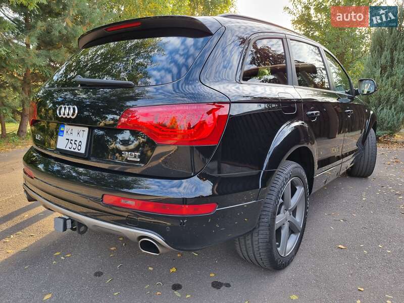 Позашляховик / Кросовер Audi Q7 2015 в Києві