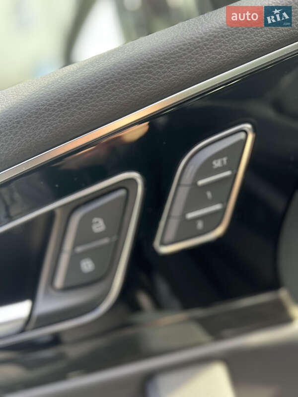 Внедорожник / Кроссовер Audi Q7 2016 в Ужгороде