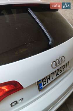 Внедорожник / Кроссовер Audi Q7 2011 в 