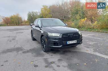 Внедорожник / Кроссовер Audi Q7 2016 в 