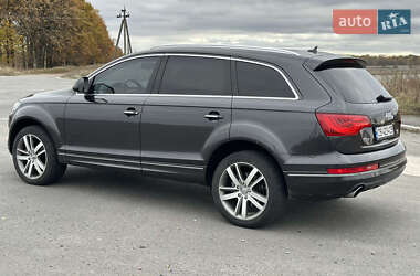 Внедорожник / Кроссовер Audi Q7 2012 в 