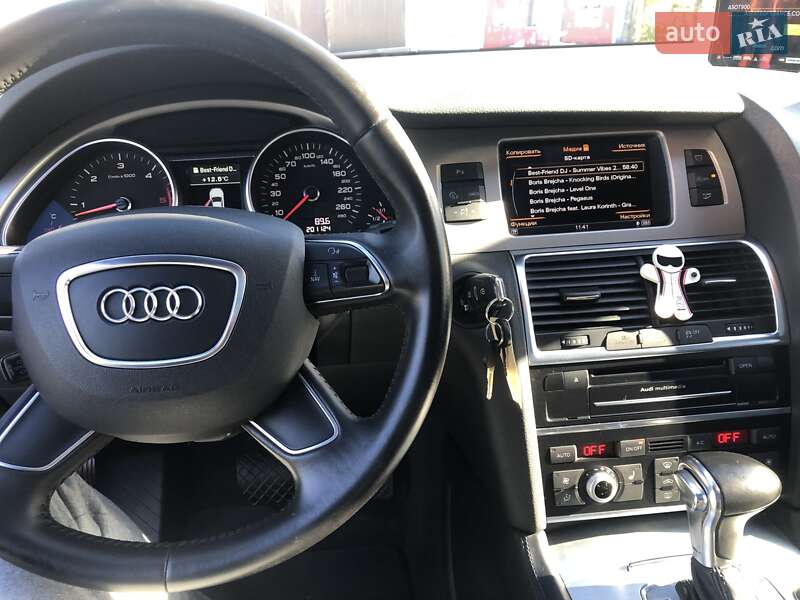 Позашляховик / Кросовер Audi Q7 2015 в Коломиї