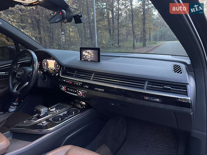 Внедорожник / Кроссовер Audi Q7 2016 в Львове
