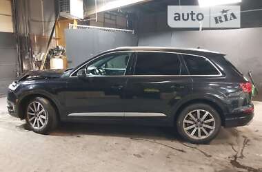 Внедорожник / Кроссовер Audi Q7 2019 в 