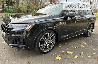 Внедорожник / Кроссовер Audi Q7 2020 в 