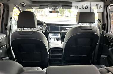 Внедорожник / Кроссовер Audi Q7 2020 в 