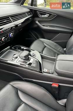 Позашляховик / Кросовер Audi Q7 2019 в Чернівцях
