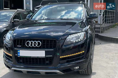 Внедорожник / Кроссовер Audi Q7 2015 в 