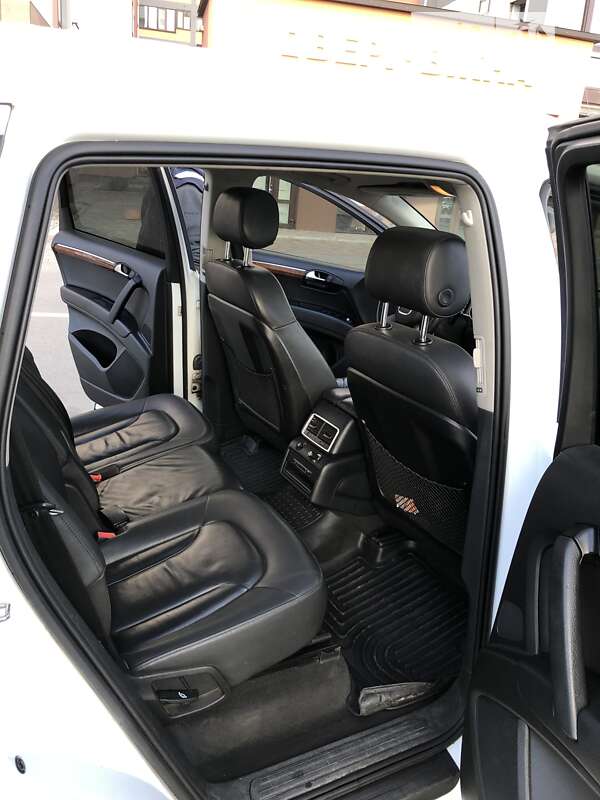 Внедорожник / Кроссовер Audi Q7 2010 в Тернополе