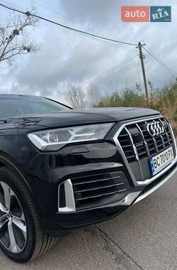 Позашляховик / Кросовер Audi Q7 2021 в Львові