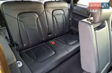 Внедорожник / Кроссовер Audi Q7 2015 в 