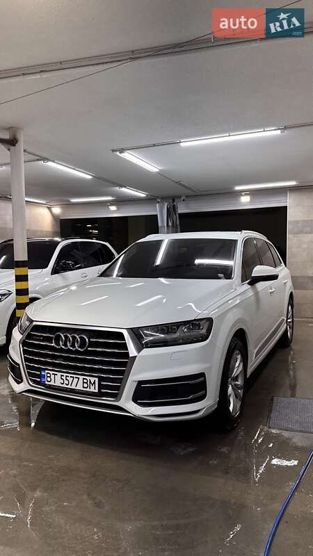 Внедорожник / Кроссовер Audi Q7 2015 в Одессе