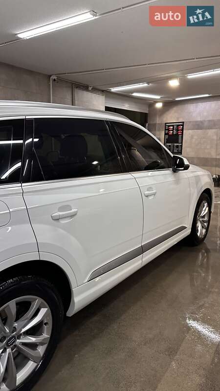 Внедорожник / Кроссовер Audi Q7 2015 в Одессе